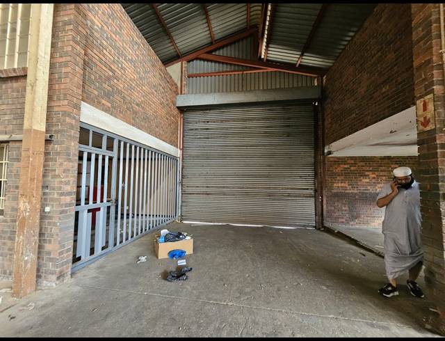 500M² WAREHOUSE TO LET IN LUIPAARDSVLEI